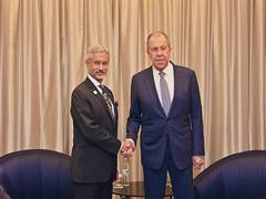 
      
      SCO: Jaishankar meets Russian counterpart Lavrov in Astana
      
      