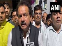 
      
      Hathras stampede: SP Singh Baghel meets victims' families in Agra
      
      