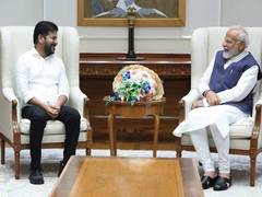 
      
      Telangana CM  calls on PM Modi; discusses state issues
      
      