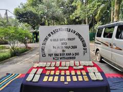 
      
      BSF, Kolkata DRI arrest 7 smugglers
      
      
