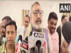 
      
      Giriraj Singh calls Rahul Gandhi's Hathras visit 'political tour'
      
      