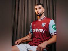 
      
      West Ham United sign Max Kilman on 7-year deal from Wolves
      
      