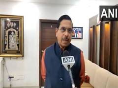 
      
      Pralhad Joshi demands impartial probe into alleged MUDA scam
      
      