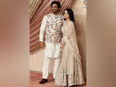 
      
      See how Sakshi wished MS Dhoni on birthday
      
      