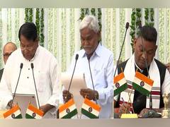 
      
      Champai Soren takes oath as minister in Hemant Soren-led cabinet
      
      