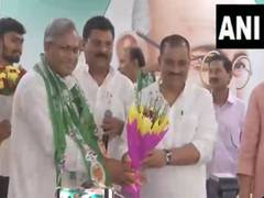 
      
      Former IAS officer Manish Verma joins JD (U) 
      
      