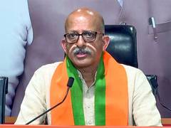 
      
      Dehra assembly by-poll: BJP candidate Hoshiyar Singh to cast vote
      
      