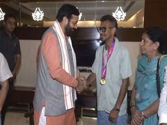 
      
      CM Nayab Singh Saini felicitates India's T20 WC winner Chahal
      
      