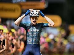 
      
      Tour de France: Vingegaard beats Pogacar on stage 11
      
      