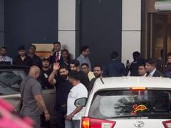 
      
      'KGF' star Yash arrives in Mumbai for Anant-Radhika wedding
      
      