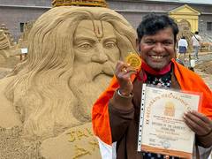 
      
      Sudarshan Pattnaik wins Golden Sand Master Award in Russia 
      
      