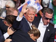 
      
      Trump 