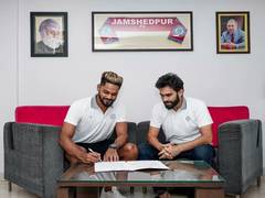 
      
      Jamshedpur FC sign goalkeeper Albino Gomes for ISL 2024-25 season
      
      