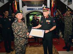 
      
      Army Chief Gen Upendra Dwivedi visits HQ Madhya Bharat Area
      
      