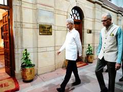 
      
      Jaishankar thanks outgoing foreign secretary Vinay Kwatra 
      
      