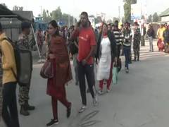 
      
      J-K: Fresh batch of pilgrims leaves for Amarnath shrine
      
      