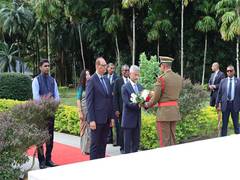 
      
      EAM Jaishankar pays tribute to Father of Mauritian Nation
      
      