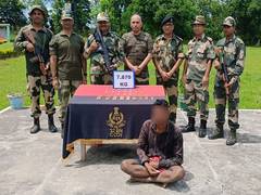 
      
      BSF foils gold smuggling attempt, arrests Indian smuggler
      
      
