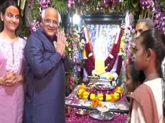 
      
      Gujarat CM Patel visits Guru Ashram in Bagdana
      
      