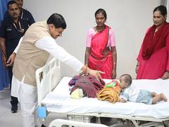 
      
      MP CM Mohan Yadav inspects govt Hamidia Hospital in Bhopal
      
      