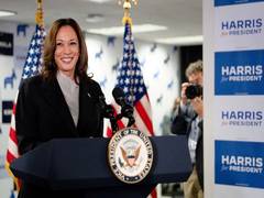 
      
      US: Kamala Harris addresses presidential campaign staff
      
      