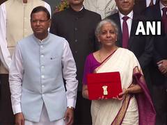 
      
      Nirmala Sitharaman dons off-white saree for Budget presentation
      
      