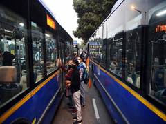
      
      Delhi govt begins trial of new bus circulator routes in Dwarka 
      
      