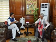 
      
      EAM Jaishankar meets Assam CM Sarma
      
      