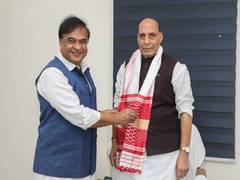 
      
      CM Himanta Biswa Sarma meets defence minister 
      
      