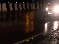 
      
      Delhi's RK Puram witnesses light spell of rain
      
      