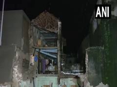 
      
      Gujarat: Three of family killed as building collapses in Dwarka 
      
      
