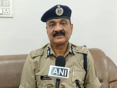 
      
      22 persons booked for stone pelting on police in MP's Guna 
      
      