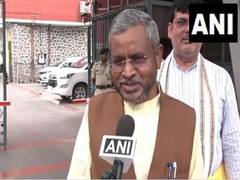 
      
      Jharkhand BJP President meets Chief Election Commissioner
      
      