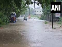 
      
      Eight killed in 24 hours as heavy rains batter Gujarat
      
      