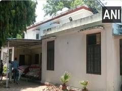 
      
      Centre allots bungalow to AAP for office space on temporary basis
      
      