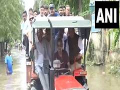 
      
      Gujarat flood: Health Minister Rushikesh Patel inspects Anand
      
      