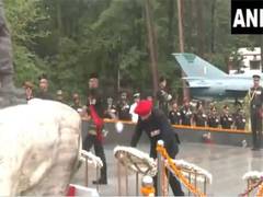 
      
      Uttarakhand Governor lays wreath at Shaurya Sthal War Memorial
      
      