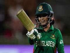 
      
      Women's Asia Cup: Bangladesh elect to bat first against India 
      
      