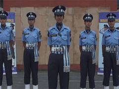 
      
      Kargil Vijay Diwas: IAF's female Agniveers conduct drill
      
      