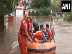 
      
      Gujarat rain: Navsari experiences waterlogging
      
      
