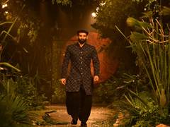 
      
      ICW: Aditya Roy Kapur adds 'chaar chand' to Kunal Rawal’s show
      
      