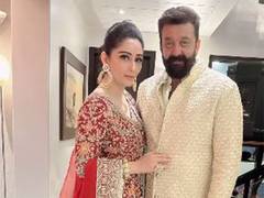 
      
      Maanayata wishes Sanjay Dutt on his birthday
      
      