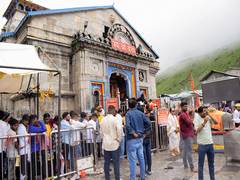 
      
      Kedararnath Dham witnesses an influx of devotees on the second Mo
      
      