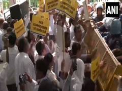 
      
      Delhi: AAP leaders, workers hold protests outside LG Secretariat
      
      
