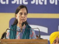 
      
      Wife claims conspiracy behind ignoring Kejriwal's health
      
      