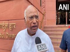 
      
      Congress President Mallikarjun Kharge criticises PM Modi
      
      