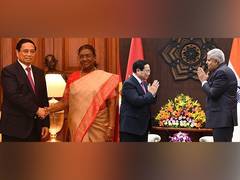 
      
      Vietnam PM calls on President Droupadi Murmu, VP Jagdeep Dhankhar
      
      