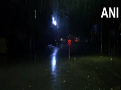 
      
      Light rain lashes parts of national capital
      
      