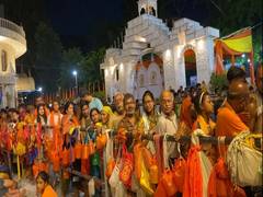 
      
      Devotees throng temples to offer prayers on 'Sawan Shivratri'
      
      