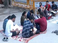
      
      UPSC aspirants continue protests against coaching centres
      
      